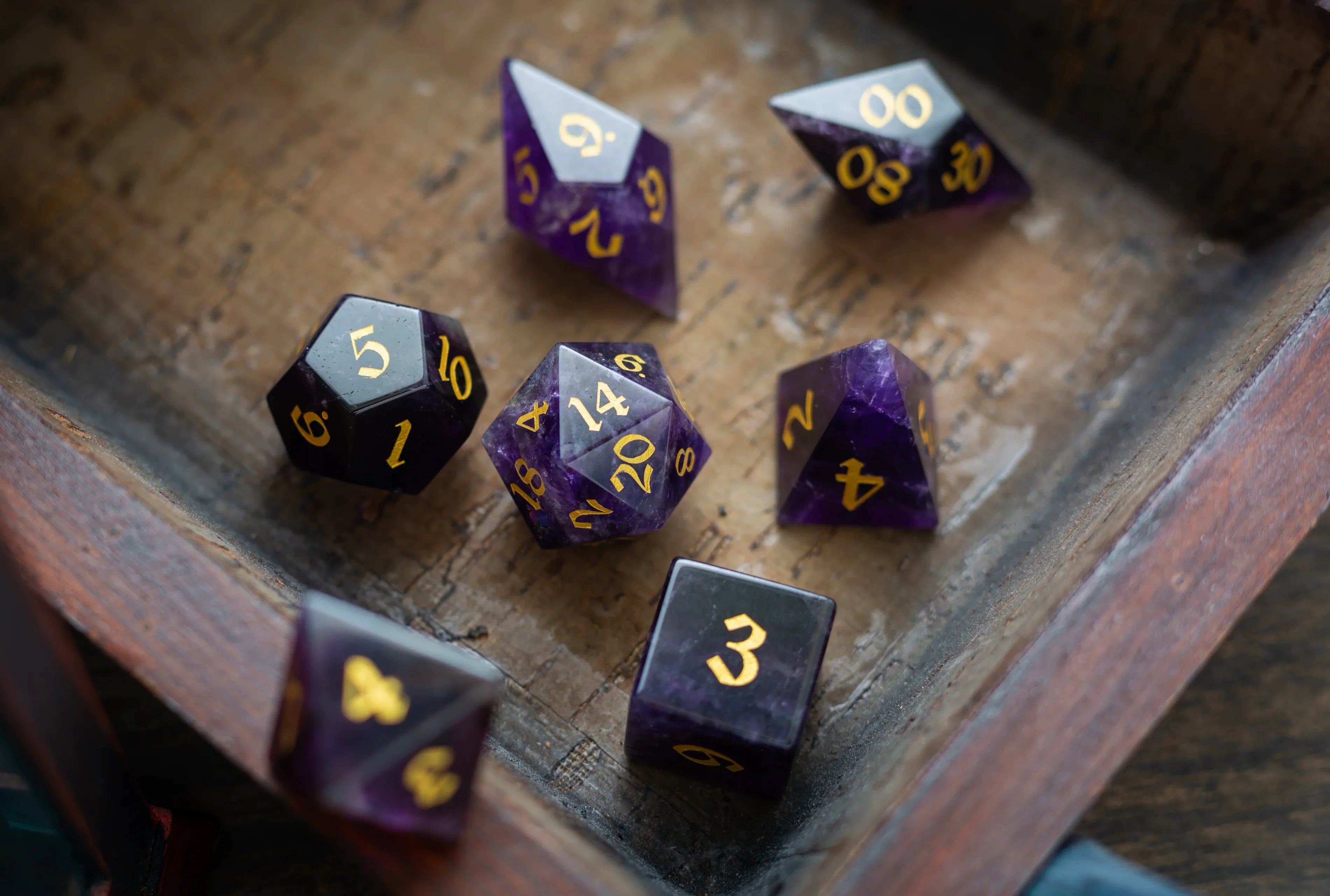Best Amethyst Dice Sets | DnD Dice Buying & Care Guide 2025