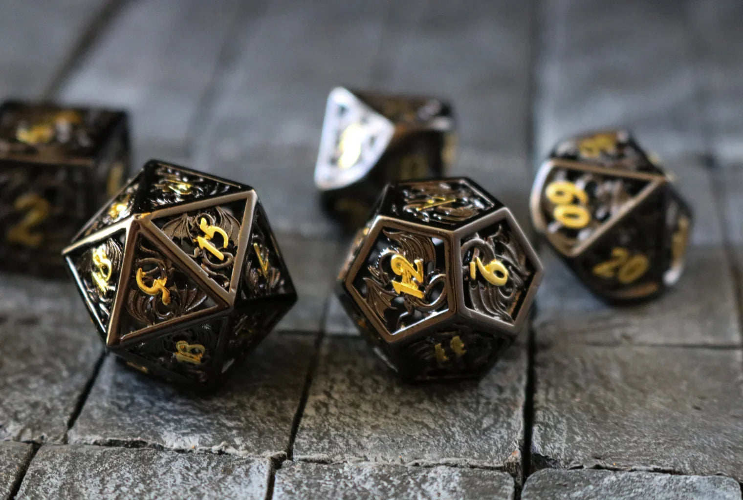 Metal Polyhedral Dice Set For Crisp Rolls And Style