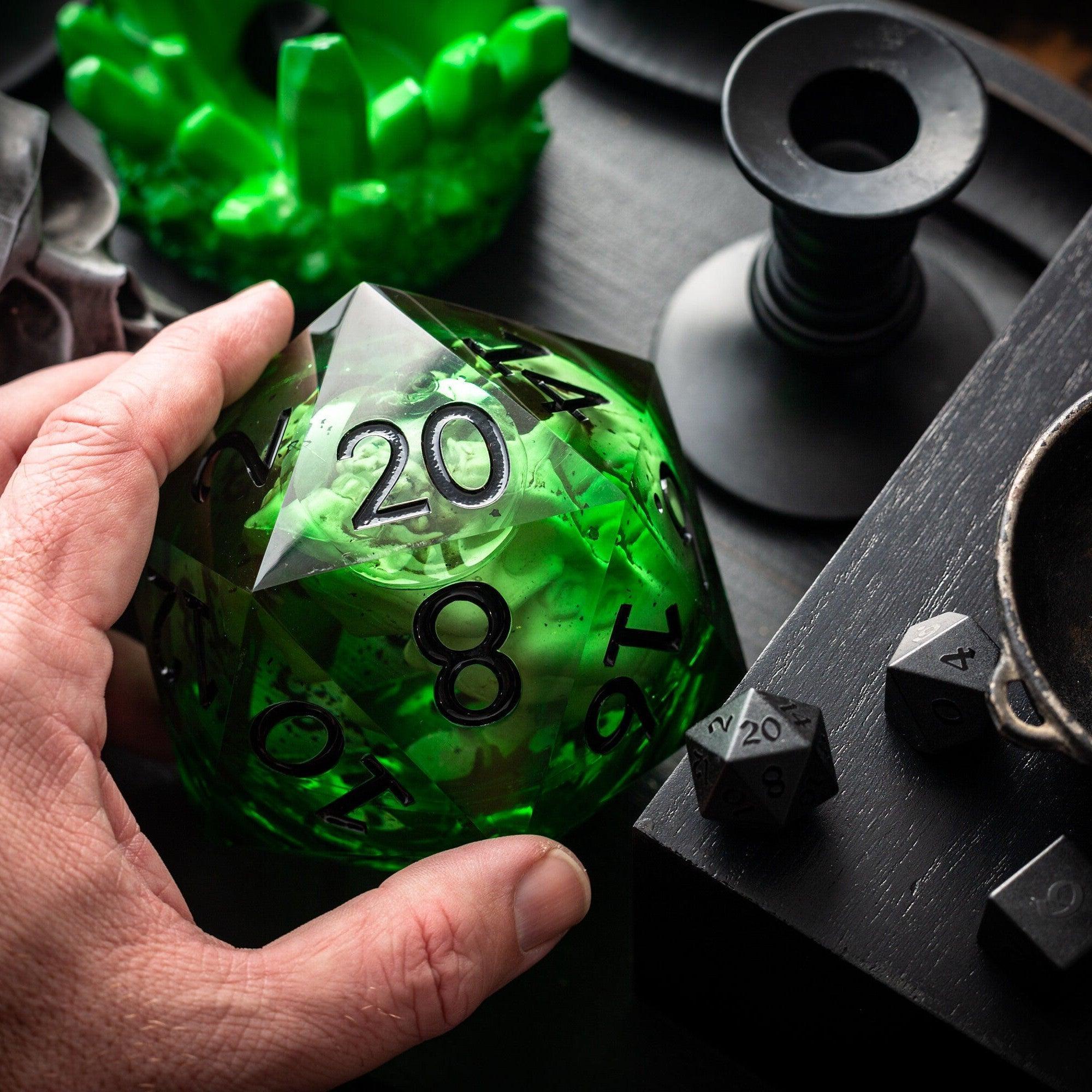 95MM Green Skull Liquid Core D20 Resin Dice for Gaming