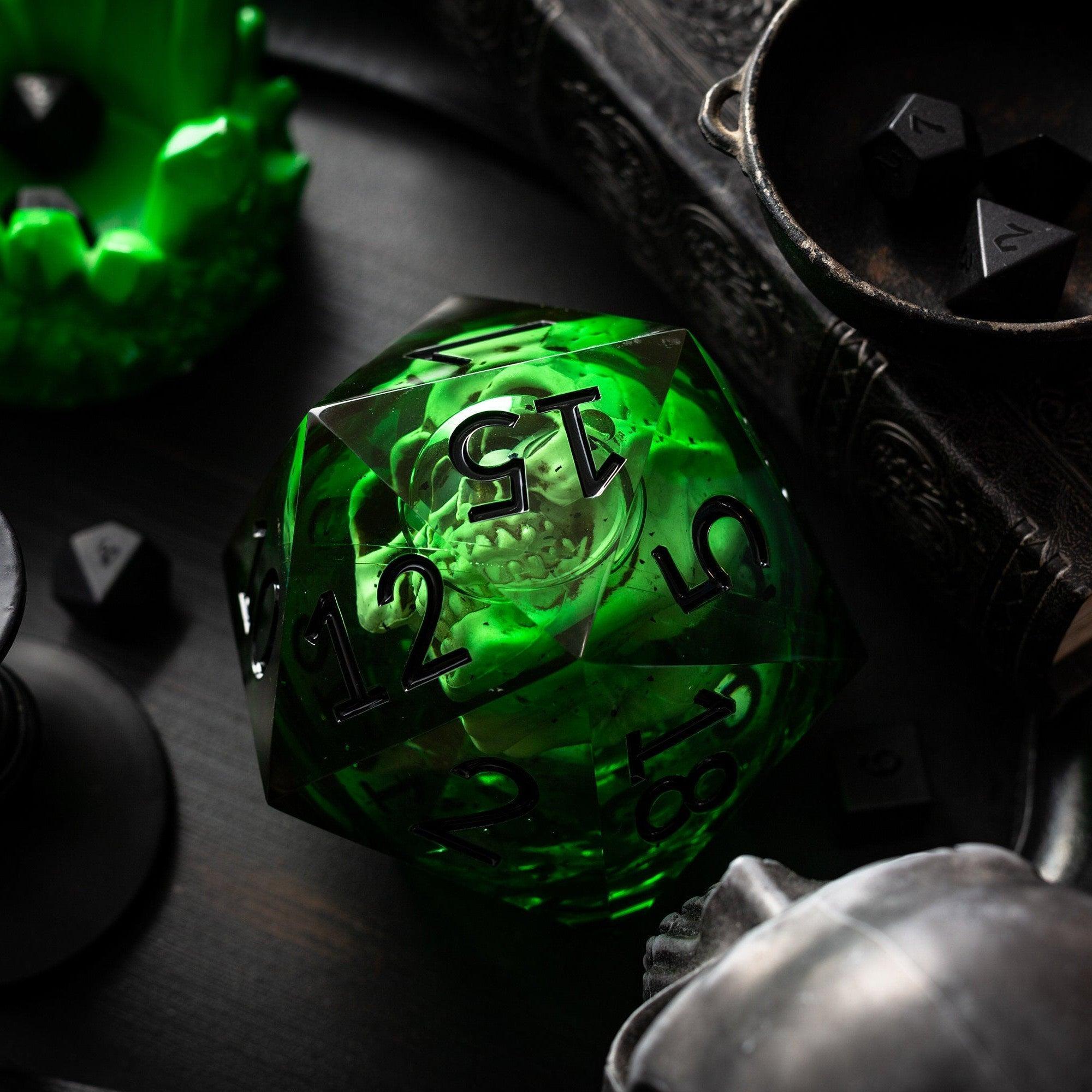 95MM Green Skull Liquid Core D20 Resin Dice for Gaming