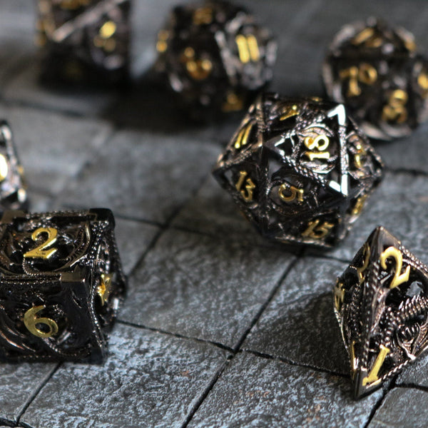Dragon Hollow Metal Dice Set Black/Gold Tabletop Gaming